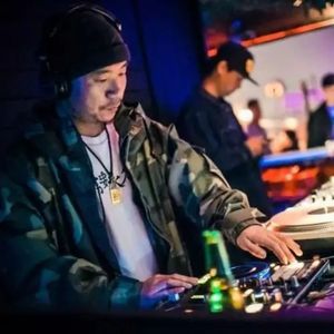 av直播被路人c翻了
